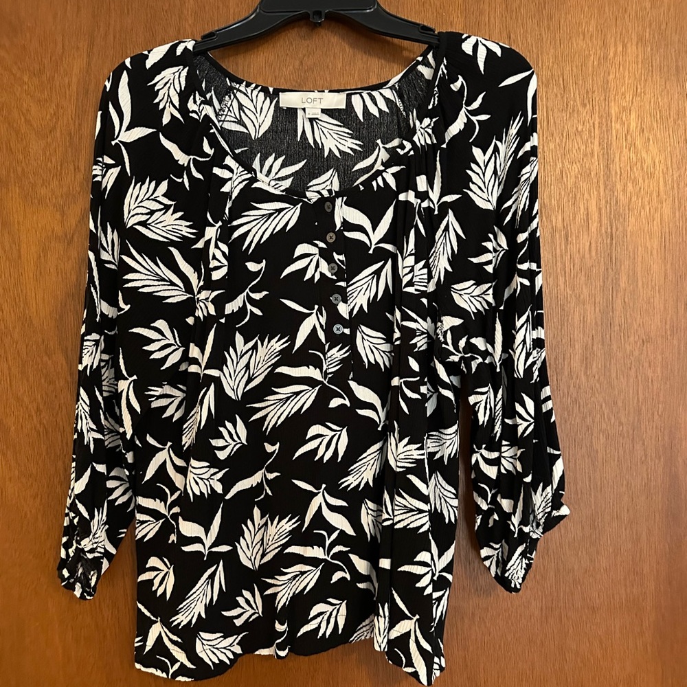 LOFT Monochrome Leaf Pattern Blouse